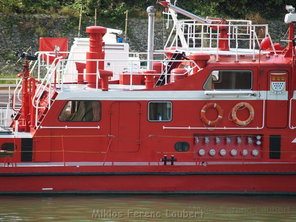 Feuerloeschboot 10-2   P201.JPG